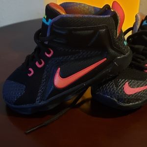 Small Boys Nike LeBron James shoes